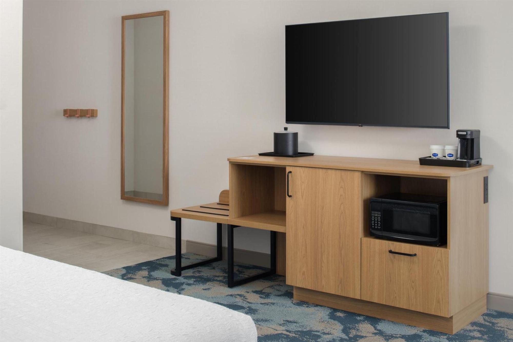 Hampton By Hilton North Hollywood