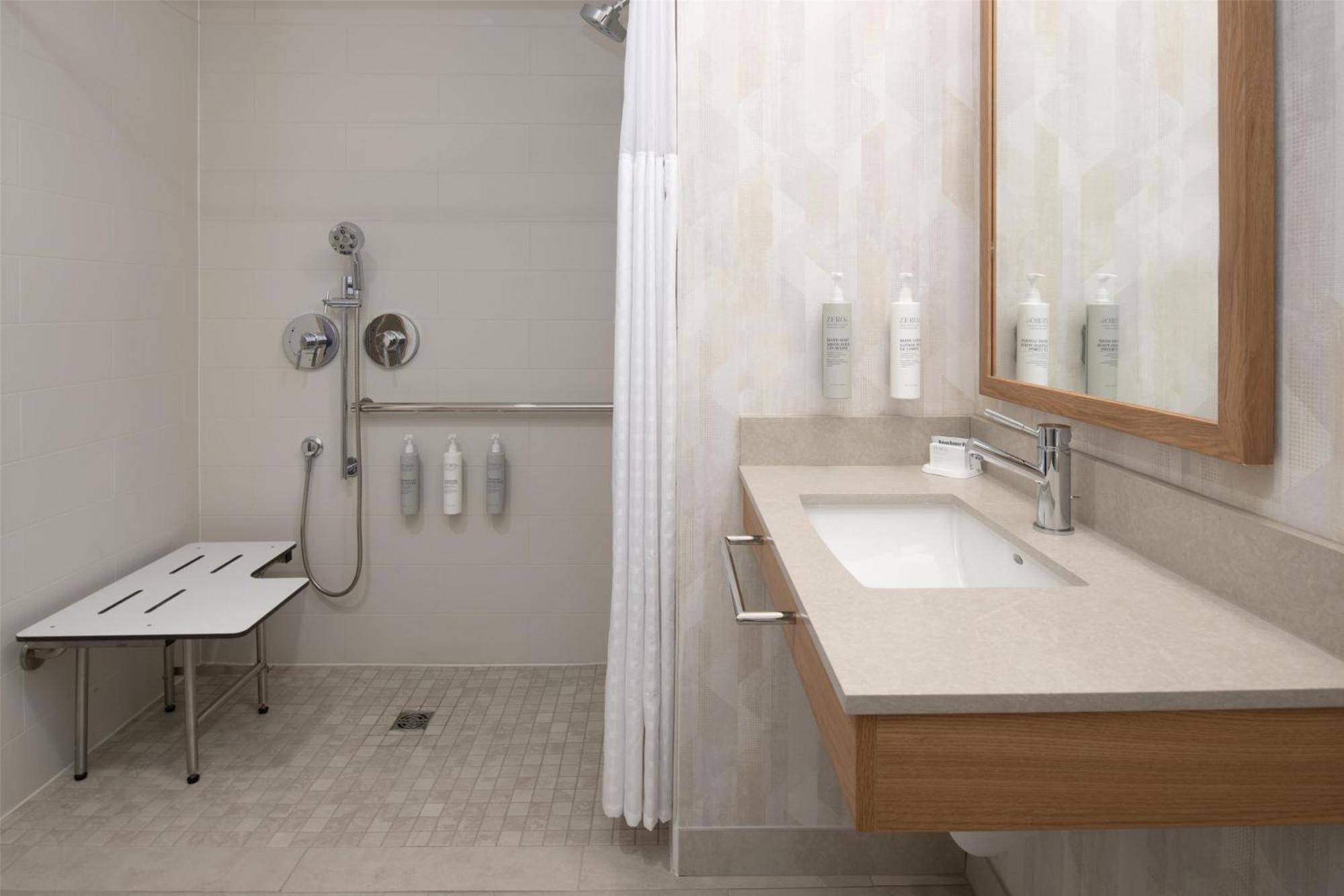 Hampton By Hilton North Hollywood Hotel