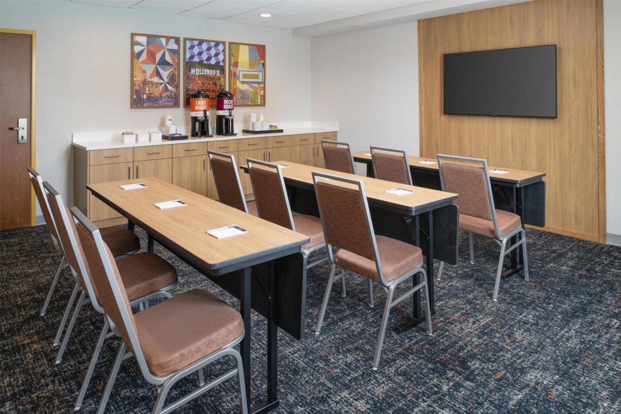 Hampton By Hilton North Hollywood