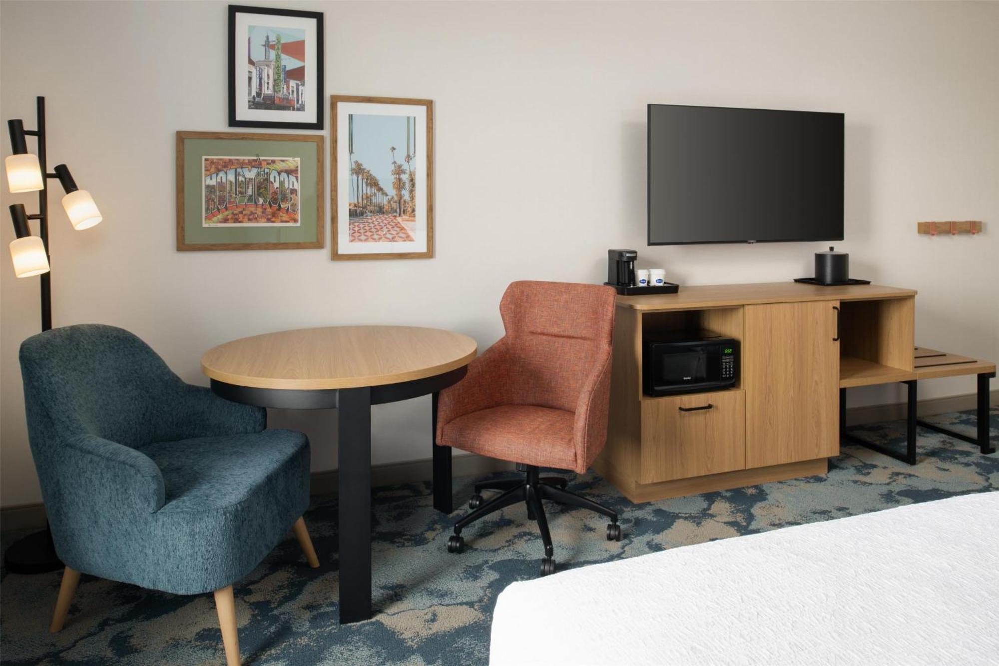 Hampton By Hilton North Hollywood Hotel