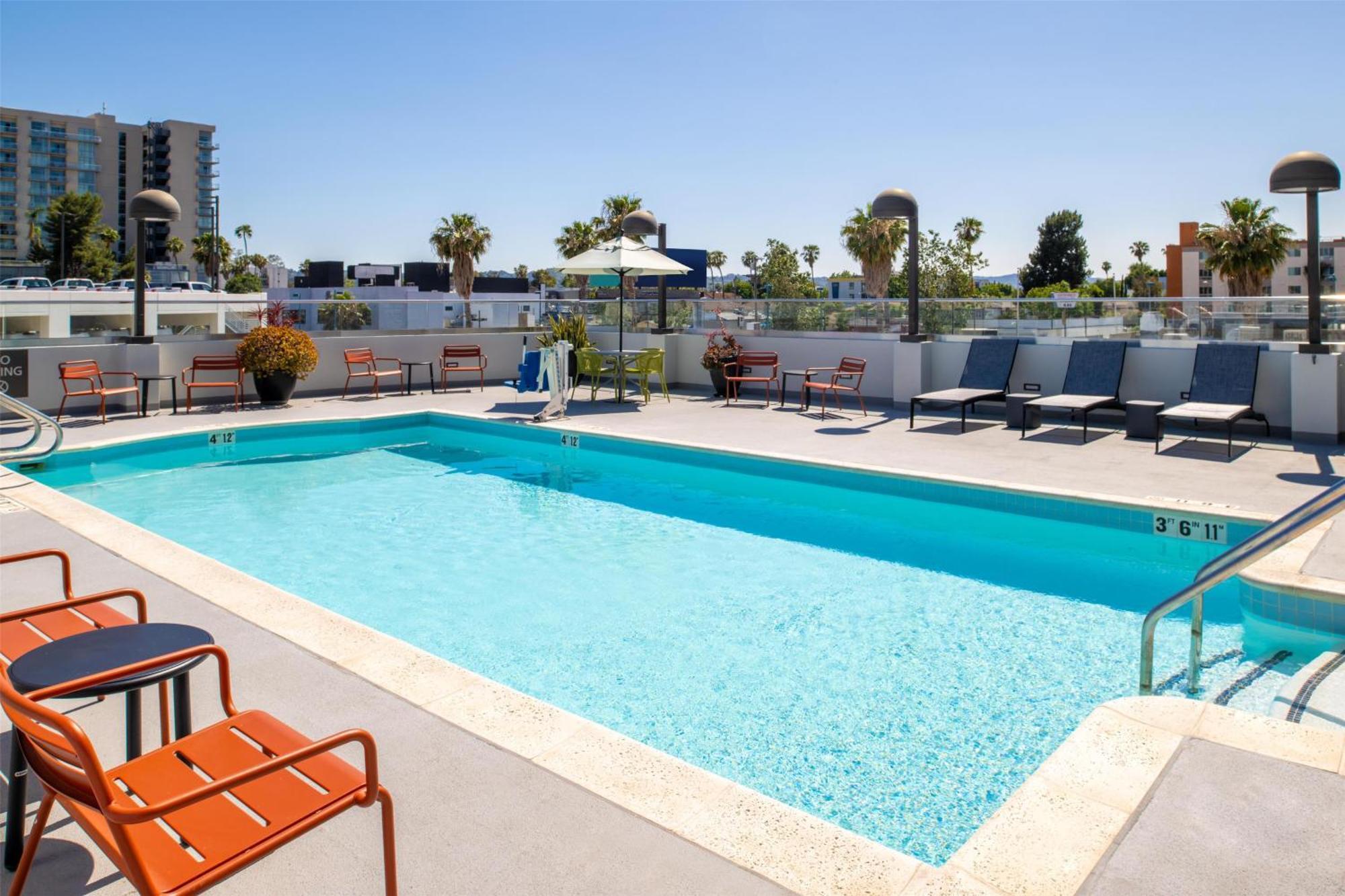 Hampton By Hilton North Hollywood Los Angeles